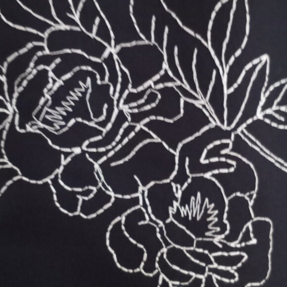 'ANN TAYLOR PETITES' Navy with White Embroidered Floral Skirt Size 12P Lined EUC - Picture 3 of 10